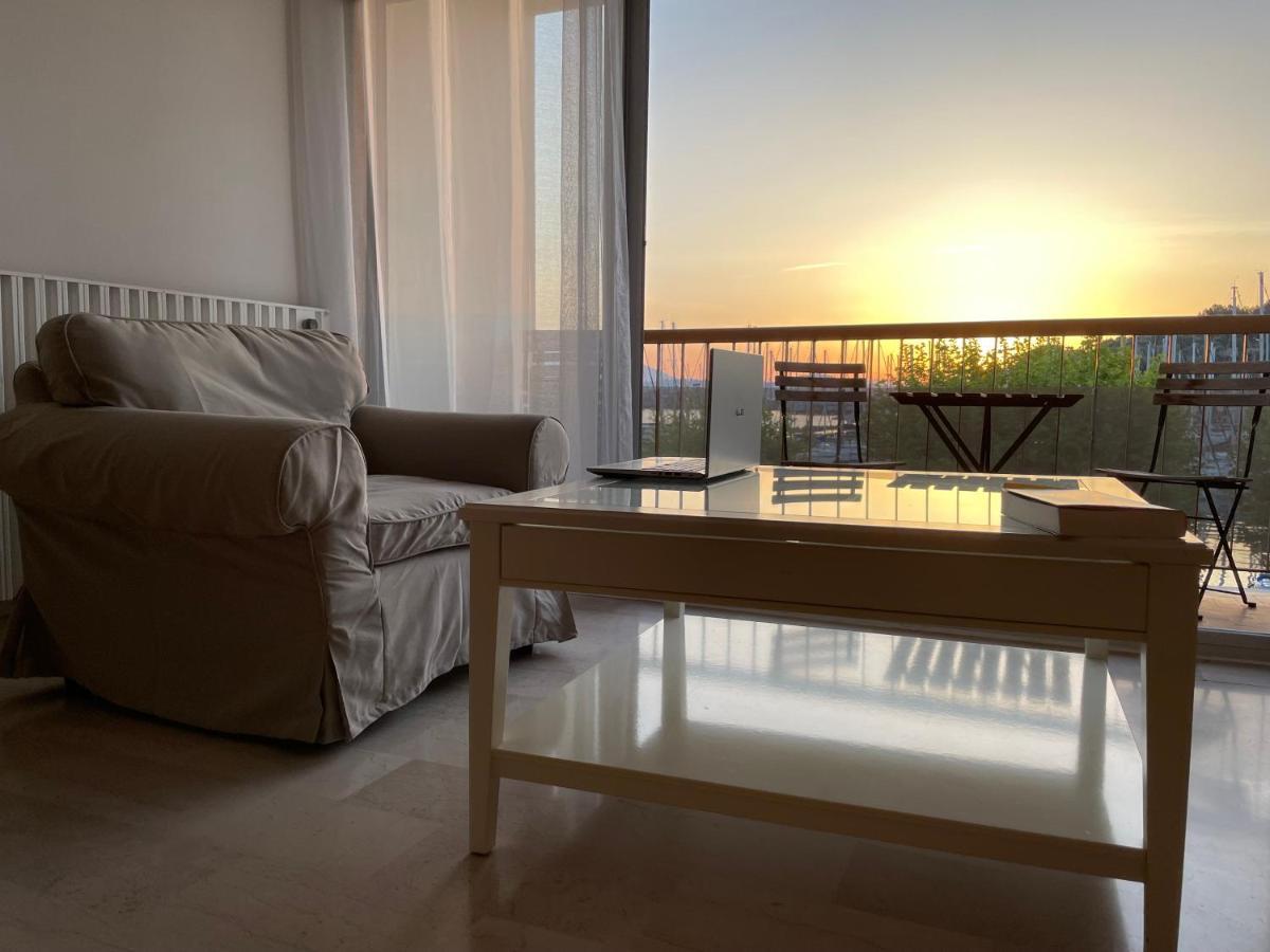 Appartement Les Pieds Dans L'Eau Saint-Mandrier-sur-Mer Exterior foto